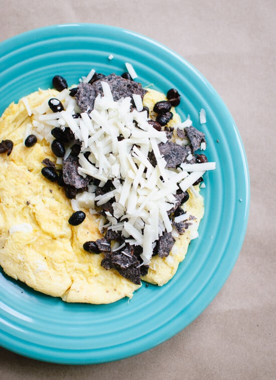 omelet stuffed with tortilla chips-1