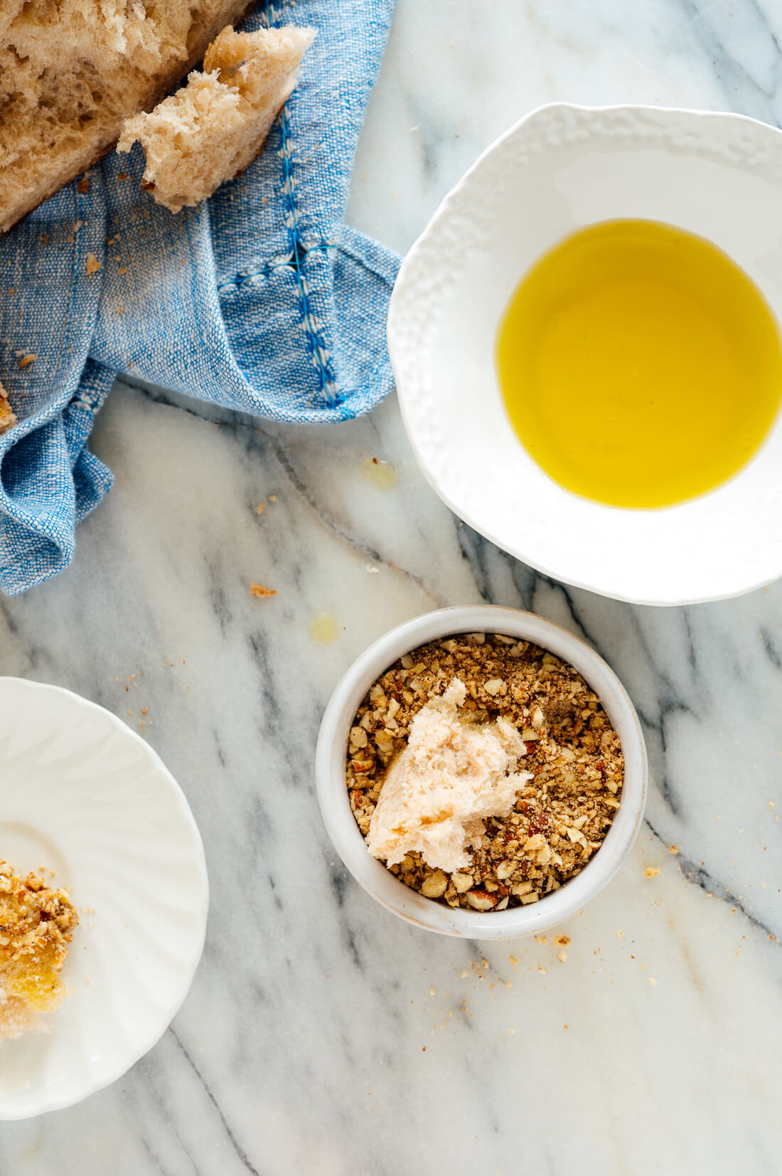 dukkah with olive oil and bread